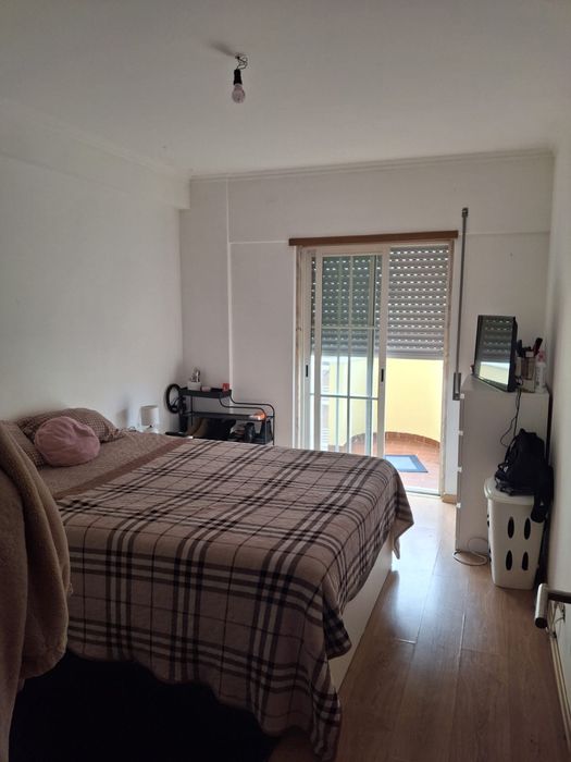 Quarto para arrendar