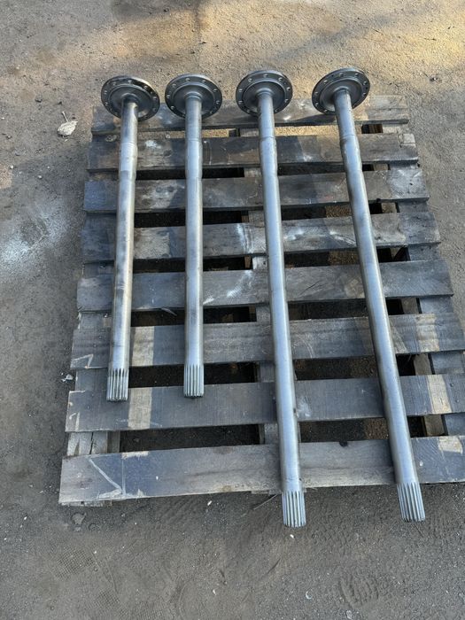 Полуось задняя Зил-131