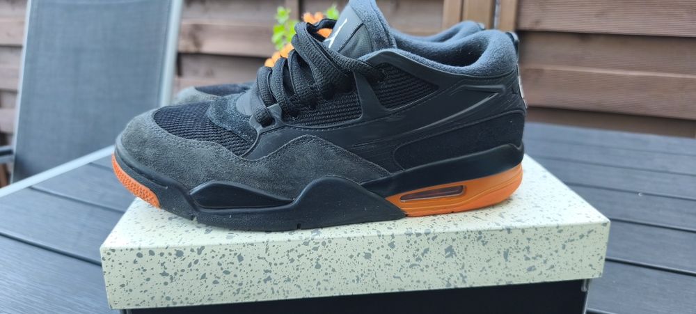 Nike AIR Jordan 4 RM