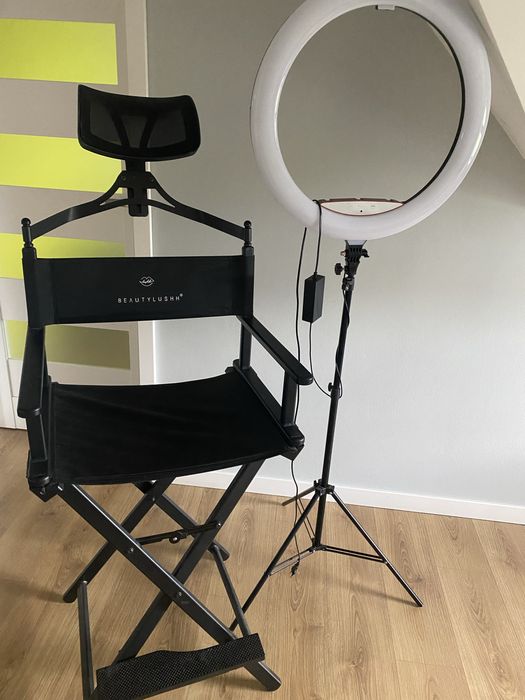 Krzesło do makijażu plus lampa