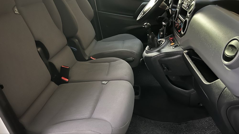 Peugeot Partner  1.6 hdi  3 lugares / 2016 Sem Adblue