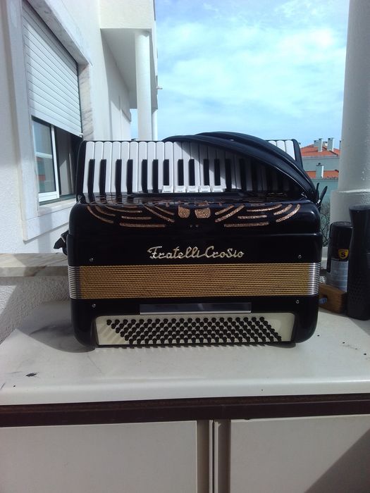 Acordeão Fratelli Crosio Italiano 3a voz -  Teclado Piano