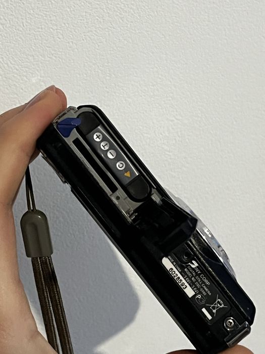 Sony Cyber-shot DSC-S980