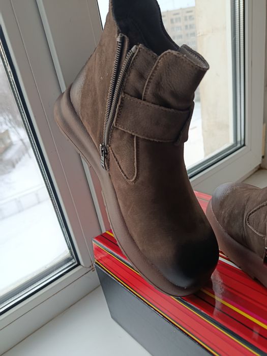 Зимові шкіряні черевики 39р.: 2 500 грн. - Інші черевики та