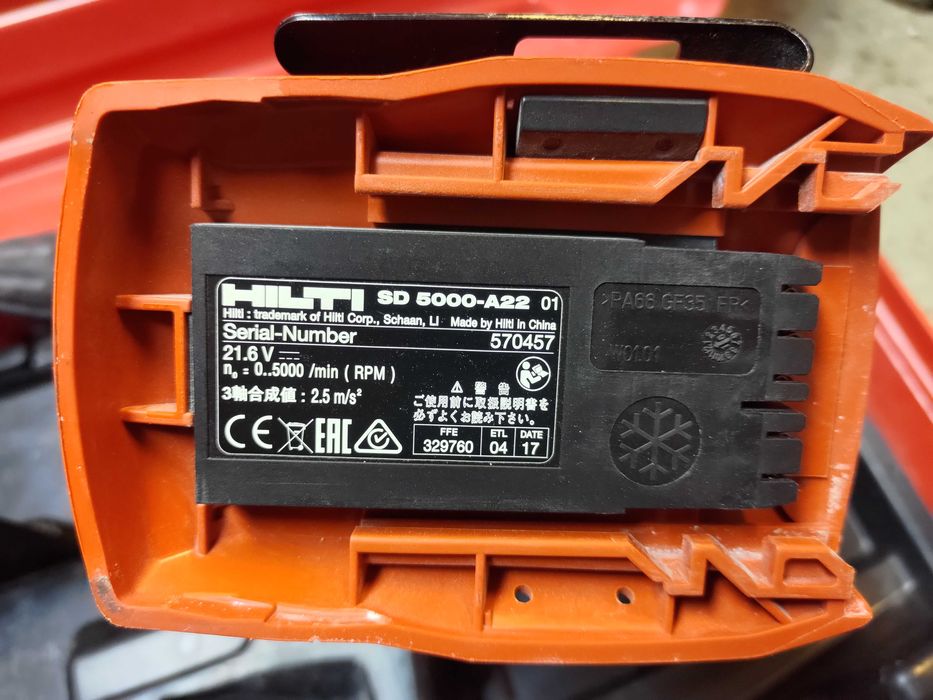 akumulatorowa wkrętarka do płyt G-K Hilti SD 5000-A22 magazynek SD-M 1