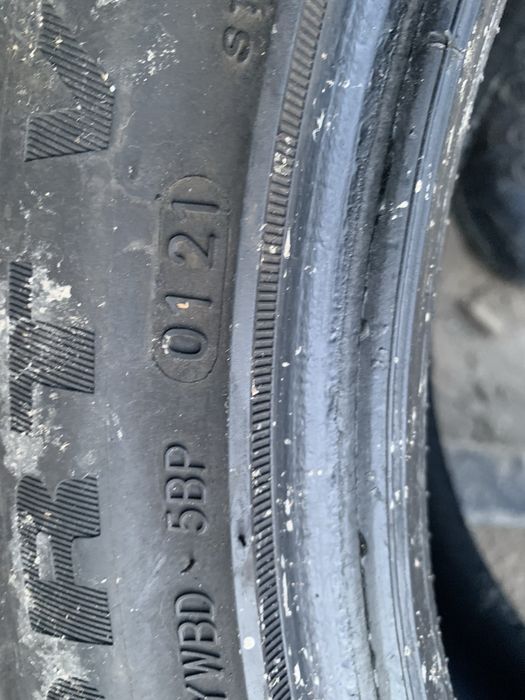 235/45 R18 літні шини 235 45 18