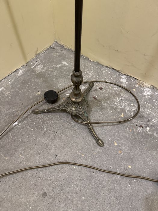 Stara lampa mosiężna