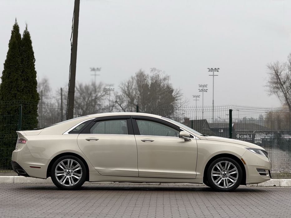 Lincoln MKZ 2014 року, 2.0 Hybrid, автомат, передній привід.