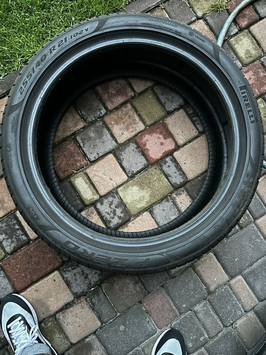 Літня резина Pirelli 255/40 r21