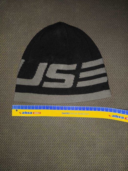 Dwustronna czapka męska House