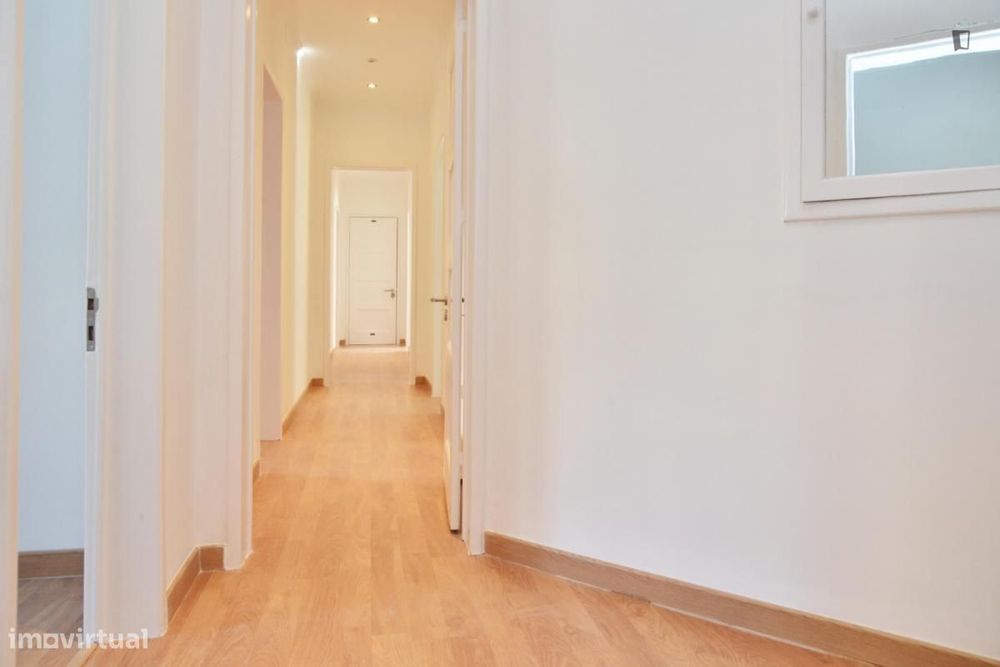 Quarto - localizado em Entrecampos Lisbon