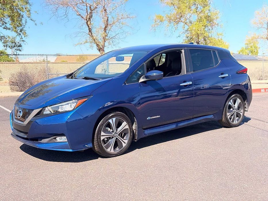Nissan LEAF      2019