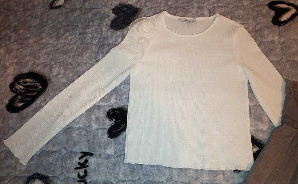 Zestaw galowy: spódnica + bluzka; roz. 134/140