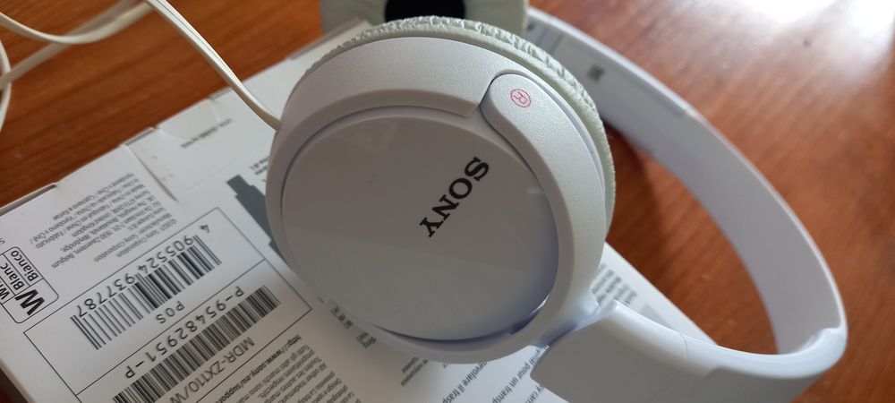 Audífonos SONY Novos ( com Caixa )