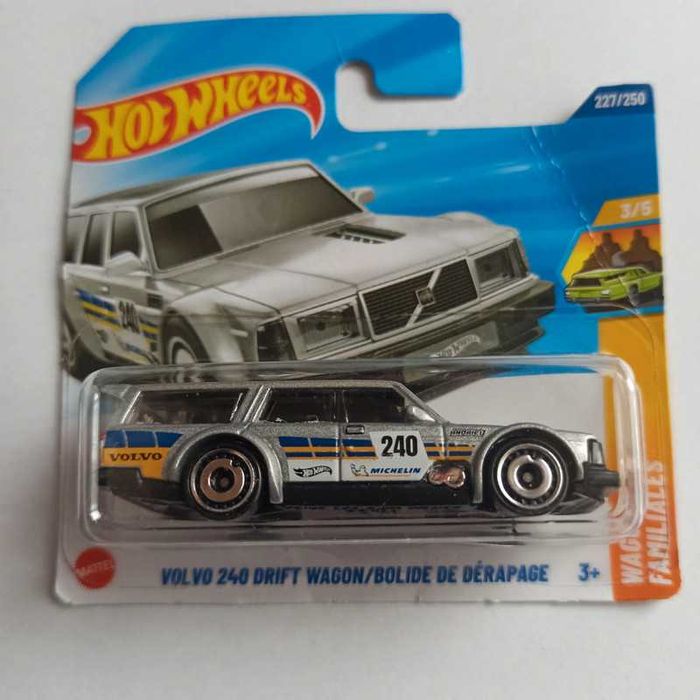 Hot wheels Volvo v240 drift wagon