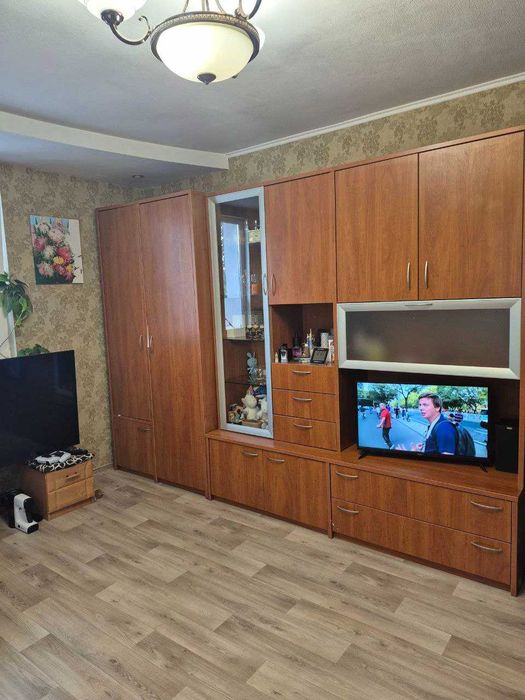 Продам 3к квартиру Приднепровск  БЕЗНАЛ