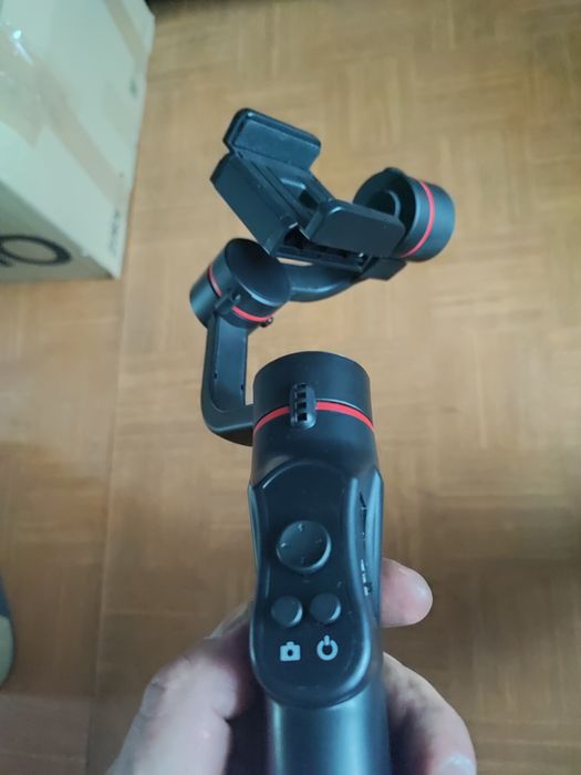 Stabilizator do robienia zdjęć telefonem