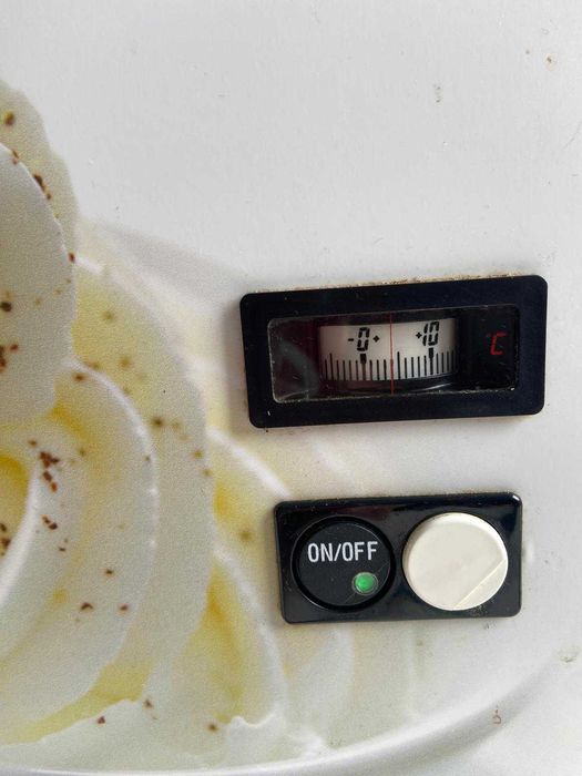 Automat do bitej śmietany Hendi