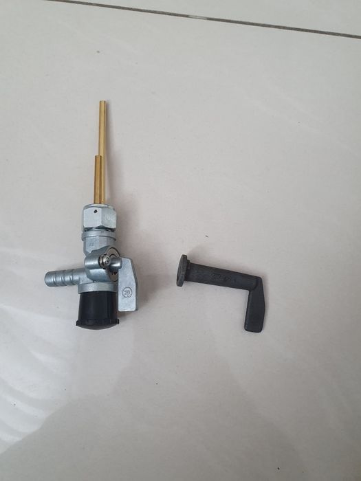 Części WSK mechaniczne i blacharskie sprzedam