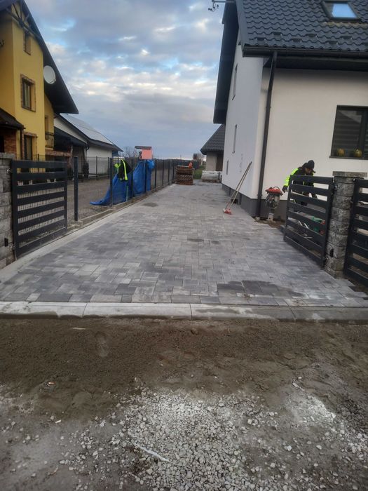 Uslugi brukarskie /Ogrodzenia panelowe