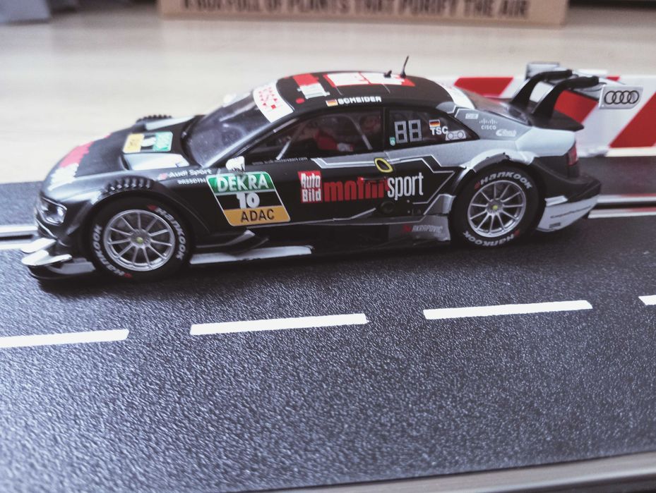 Carrera DIGITAL 132 AUDI RS 5