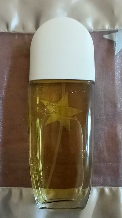 Perfume Sunflowers da Elizabeth Arden. NOVO.