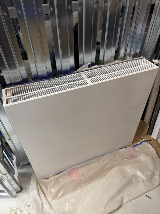 Kaloryfer grzejnik biały 1000x900 mm, gładki panel firmy CosmoNOVA