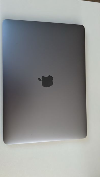 MacBook Air M1 13,3