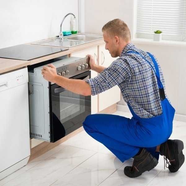 Підключення та ремонт газових та електричних плит і поверхонь.