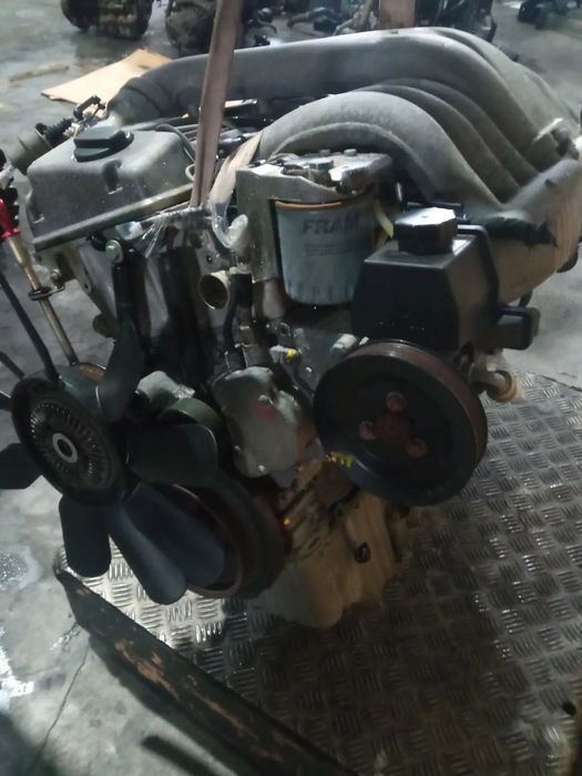 Motor Mercedes E300 Diesel- OM606