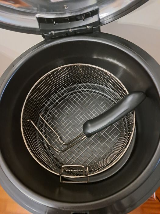 Fritadeira Elétrica  Doméstica- Nova 220V-Aço inoxidável- 1,2l