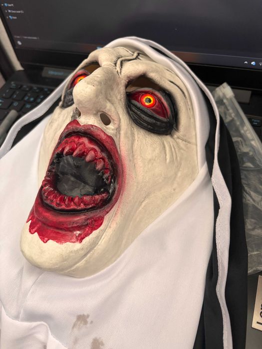 Máscara de Freira Demónica com Sangue / Valak