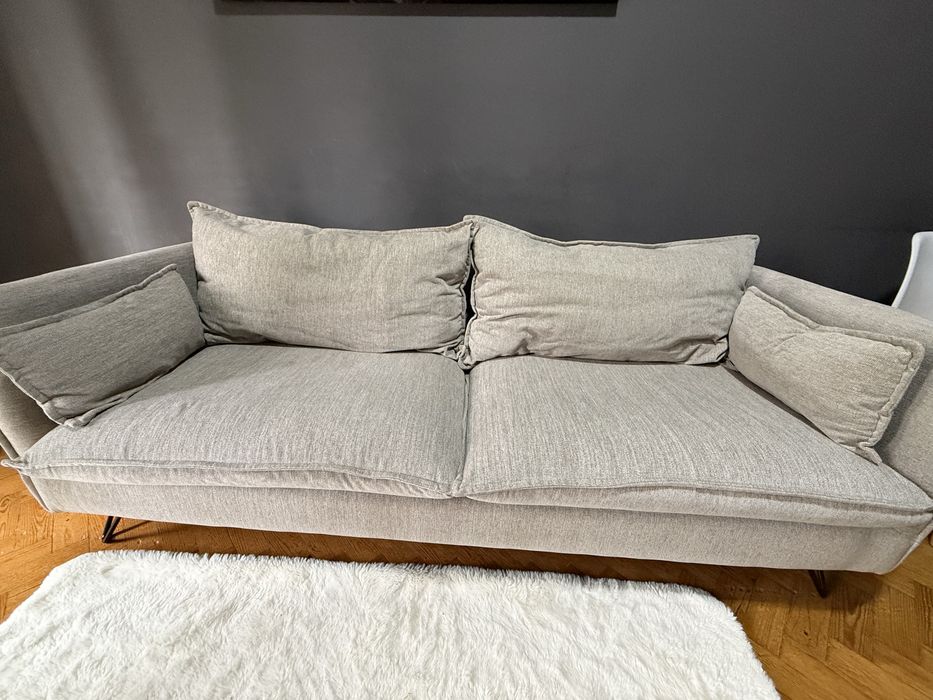 Sofá 3 lugares cinza claro