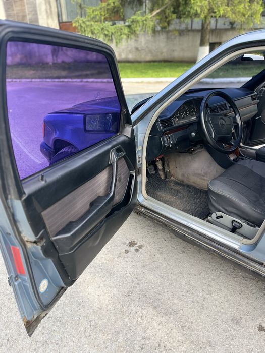 Mercedes benz W124