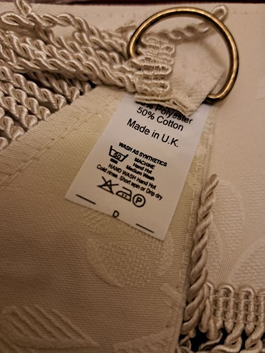 Dwie eleganckie obejmy opaski do zasłon z frędzlami w kolorze ecru