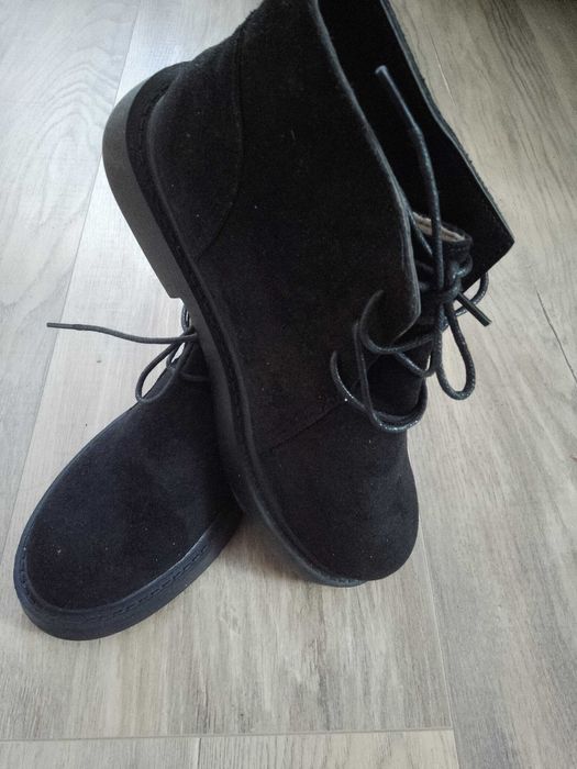 Ботинки замш.Р38-39.Стелька 24,5.На широкую ногу.Новые