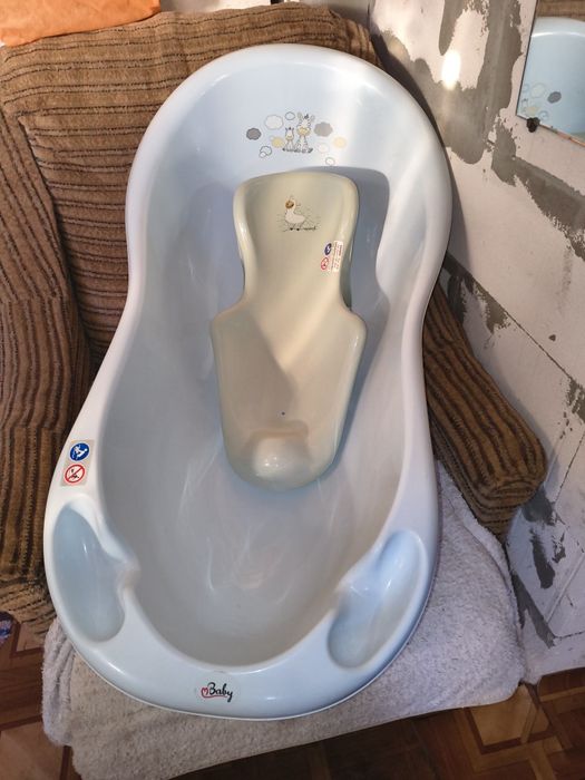 Дитяча ванночка з гіркою