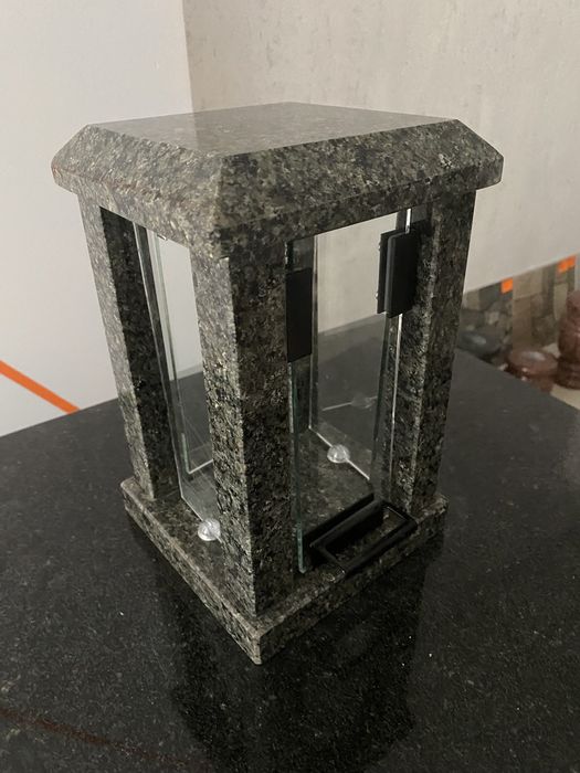 Лампадка з граніту на могилку