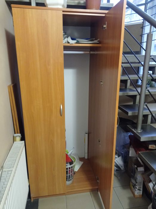 Терміновий розпродаж офісних меблів