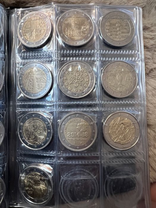 Vendo várias moedas 2€