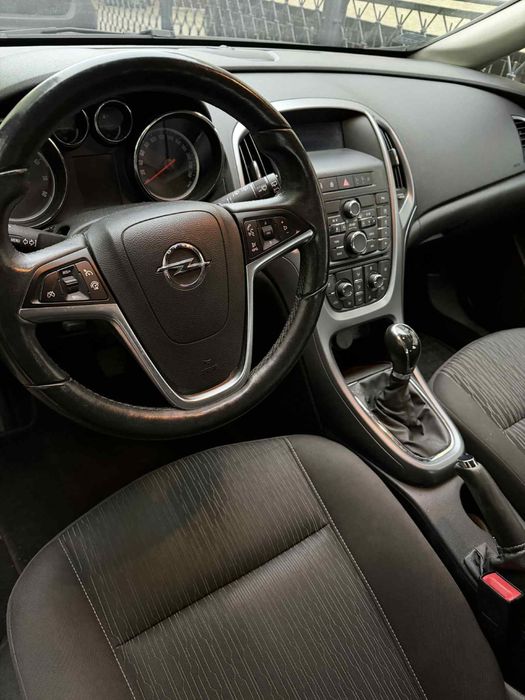 Opel Astra J Facelift