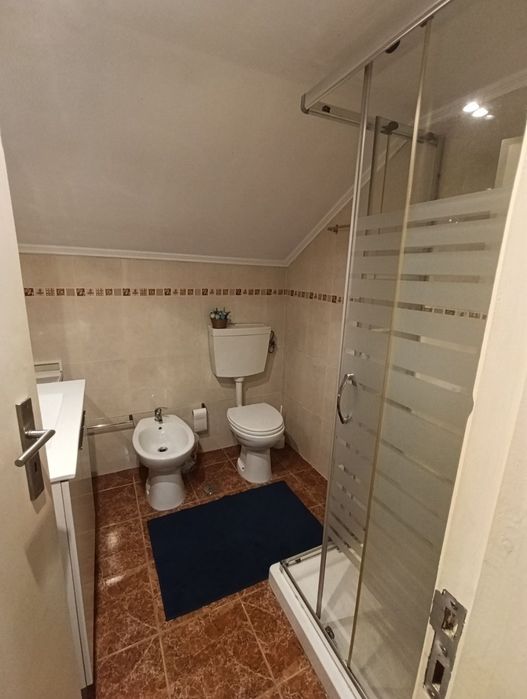 Alugo quarto na Ajuda, perto faculdades