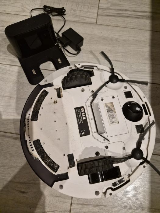 Robot sprzątająco-mopujący TESLA RoboStar iQ100