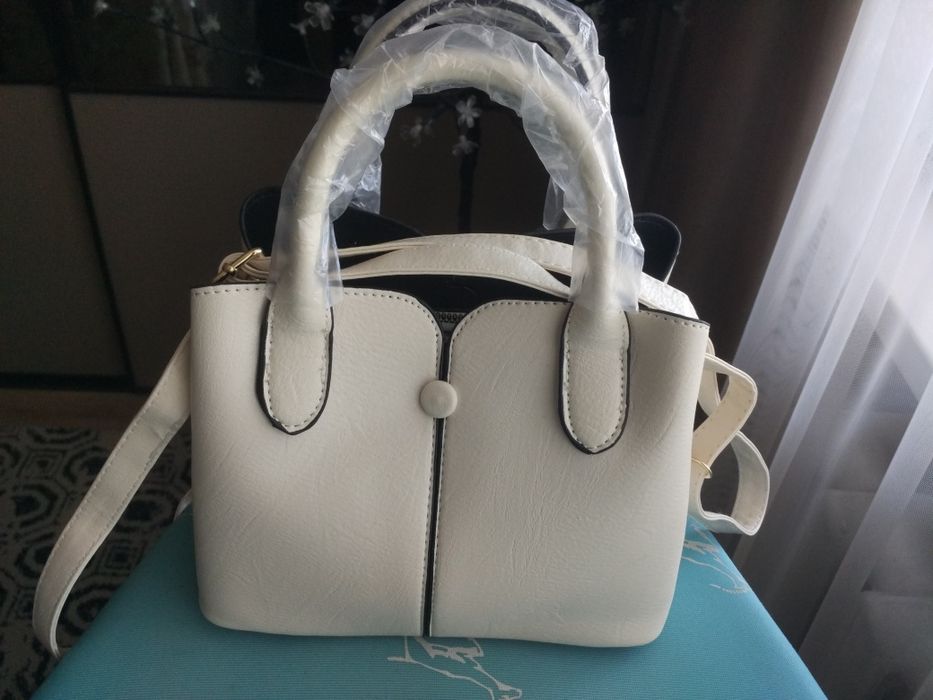 Жіноча маленька сумочка