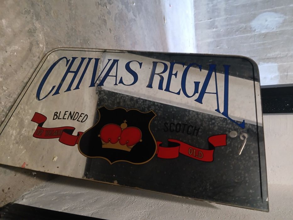 Espelho publicitário chivas regal