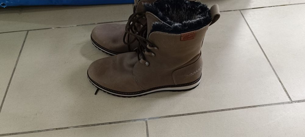 Продам зимові взуття жіноче