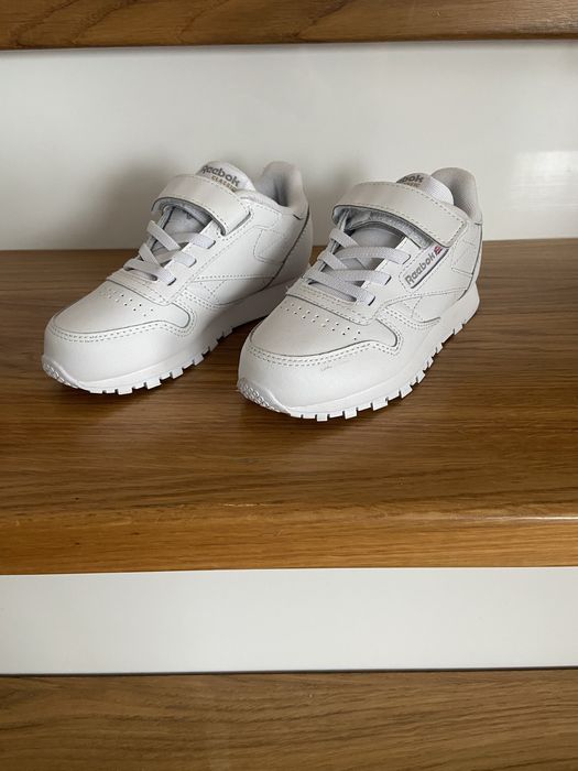 Buty sneakersy chłopięce białe Reebok r. 27,5