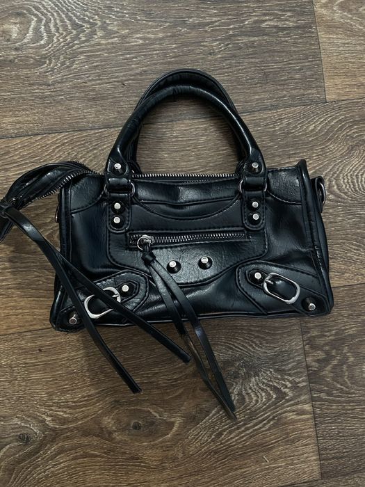 Терміново продам сумку у стилі Balenciaga Citi bag