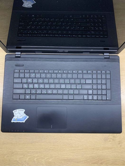 ASUS X75VB i5-3230M 6,00Г5 1 Tb 17'