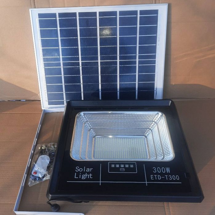 Акція!Вуличний ліхтар,світильник, прожектор на сонячній батаре